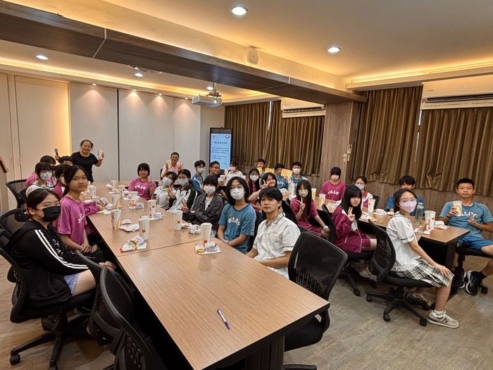 114學年第一次模擬考與校長有約圖片